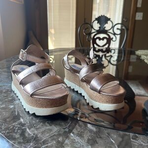 Steve Madden; Krista Rose Gold Metallic Platform Sandle
